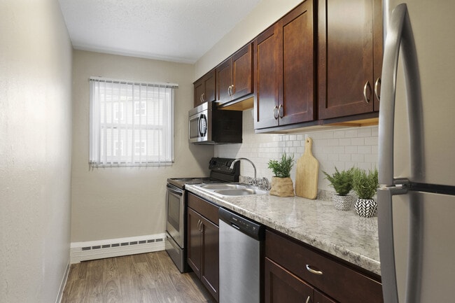 Photo - Rose Vista Apartments