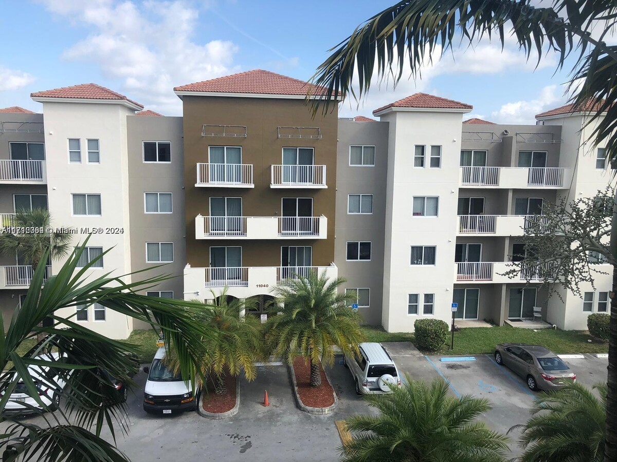 Photo - 11040 SW 196th St Condominio Unidad 103