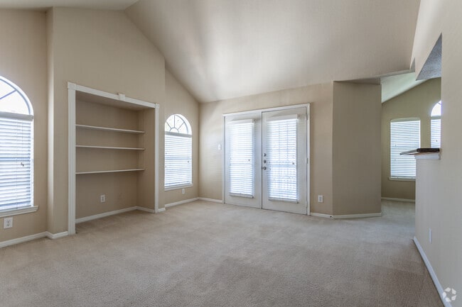 1BR, 1 BA - 802SF