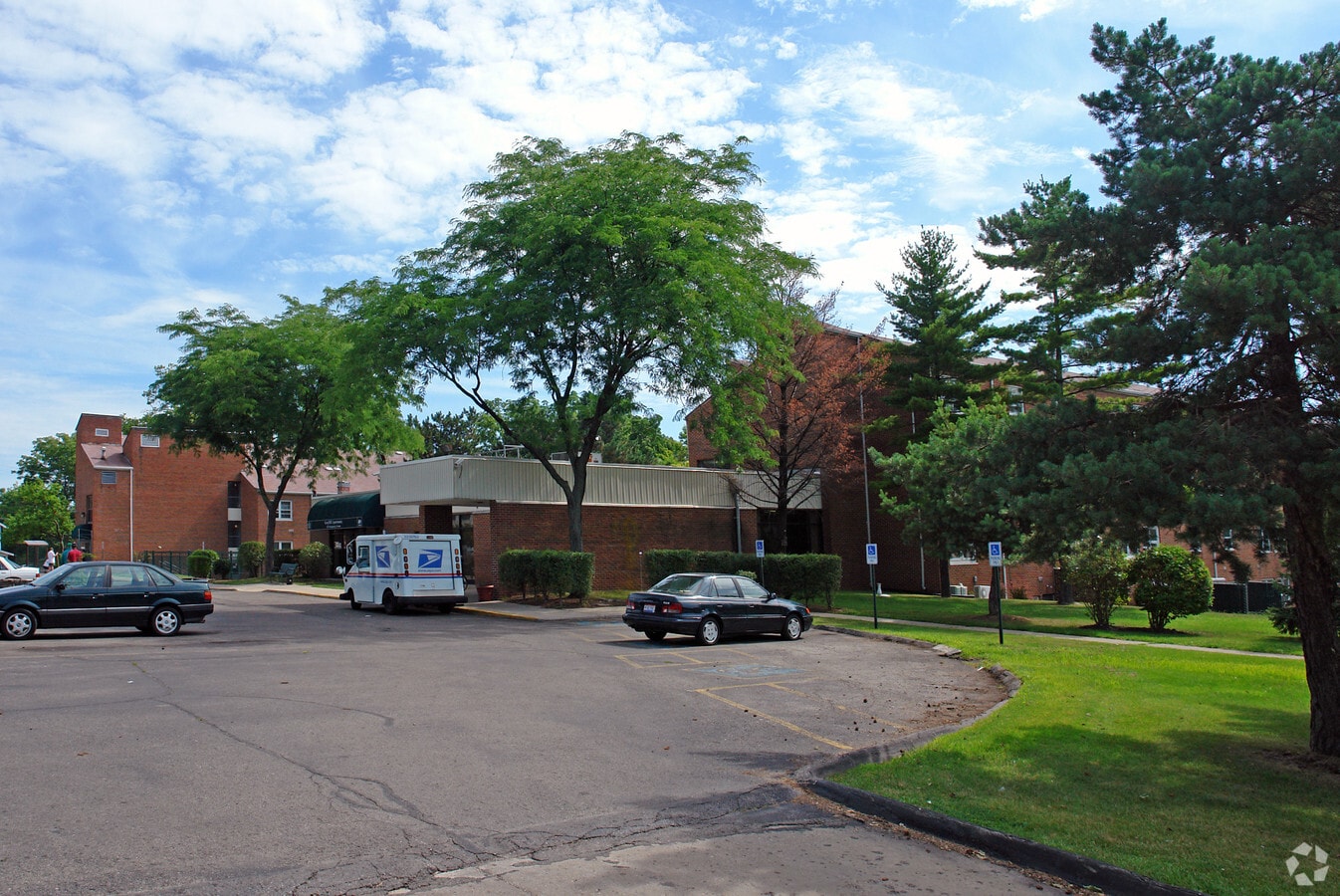Photo - Gray Hill Apartments