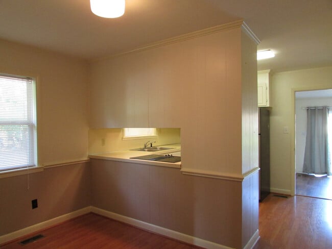 Photo - 202 Wrenwood Cir