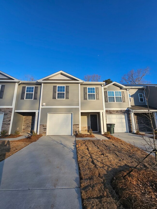 Brand New Townhome in Charlotte - Brand New Townhome in Charlotte