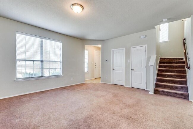 Photo - 712 Whitemarsh Dr