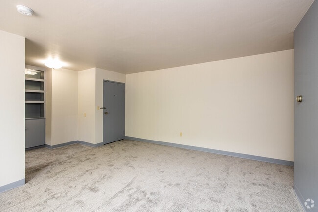 1BR, Den - 710SF - Living Room