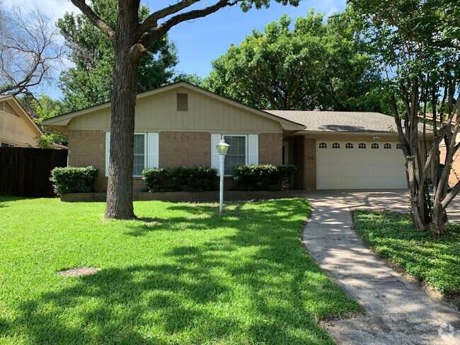 Building Photo - Coronado Rental