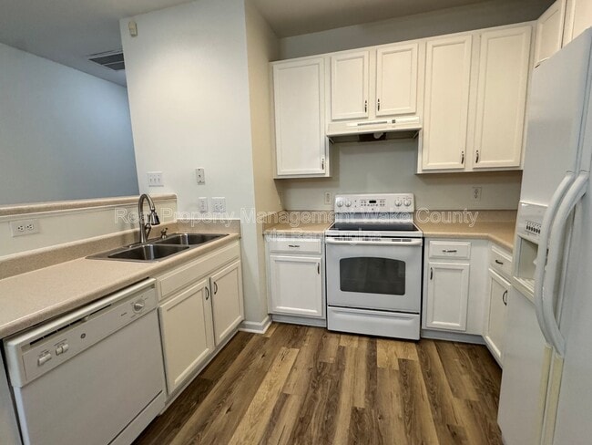 Photo - 8215 Martello Ln