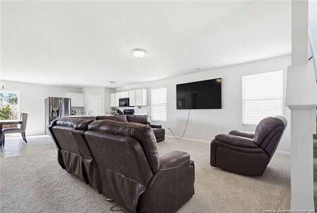 913 Sapphire Stone Ln