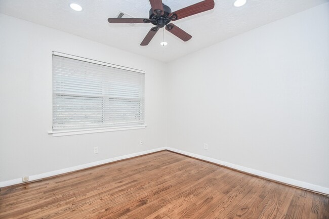 Photo - 5214 De Milo Dr