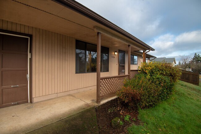 Photo - 3 bed, 2 bath Single-level home in Stayton, Oregon