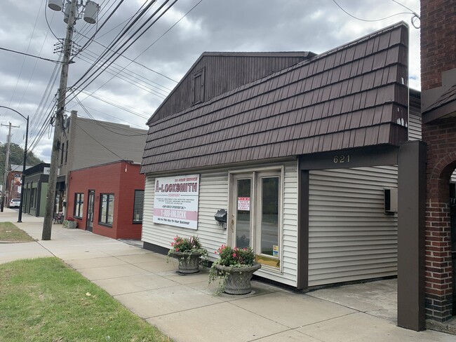 Photo - 621 Butler St Unit STOREFRONT - COMMERCIAL