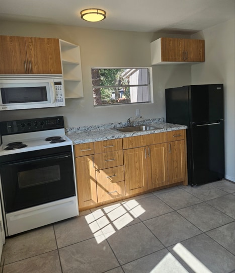 Photo - 3710 E Flora St