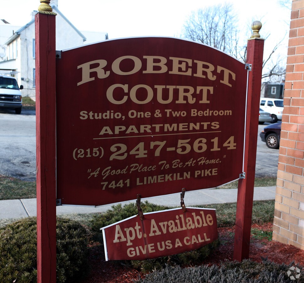 Photo - Robert Court Apartments