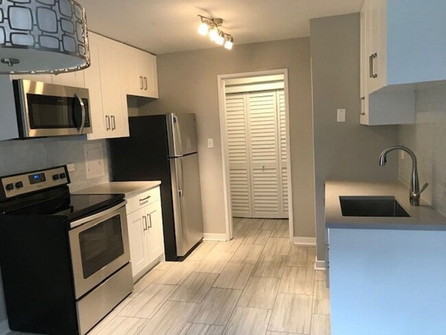 Photo - 2349 W Jarvis Ave