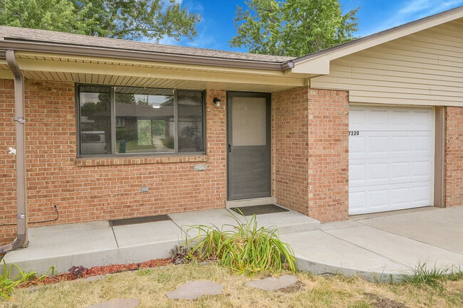 Building Photo - 7220 W Arkansas Ave Rental