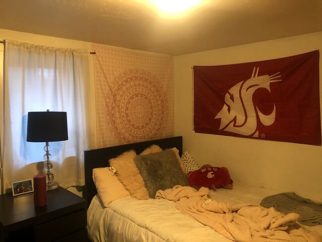 Photo - 810 NE Michigan St