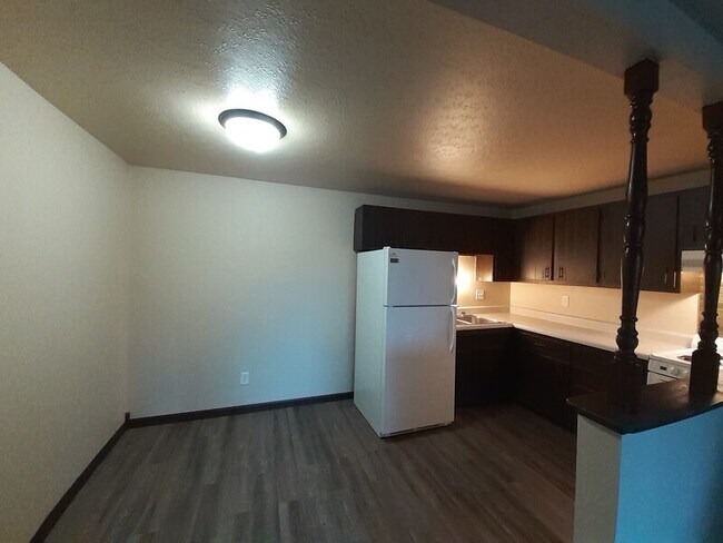 Photo - 535 Spinnaker Ln