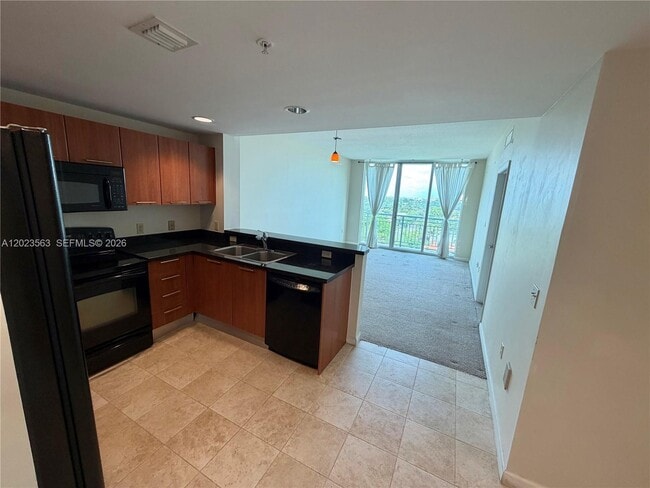 Photo - 2021 SW 3rd Ave Unit 902