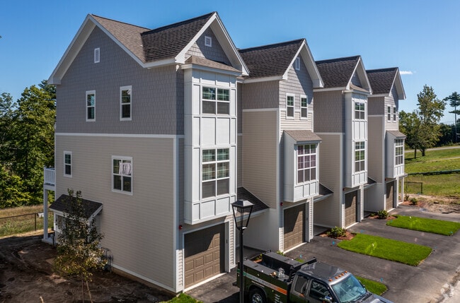 Alt Exterior - Amelia Villages