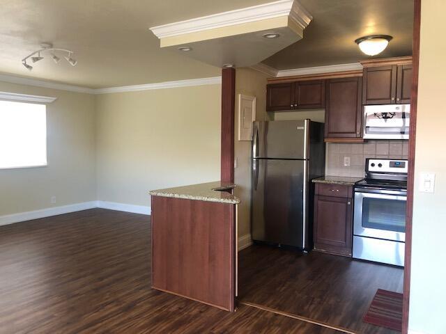 Photo - 662 Saxony Trail