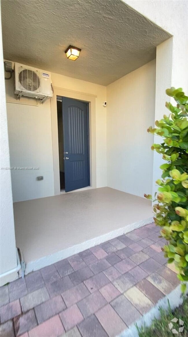 Building Photo - 27523 SW 139th Pl Unit 27523 Rental