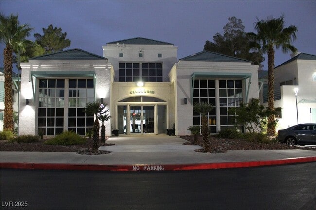 Building Photo - 7100 W Pirates Cove Rd Unit 2046