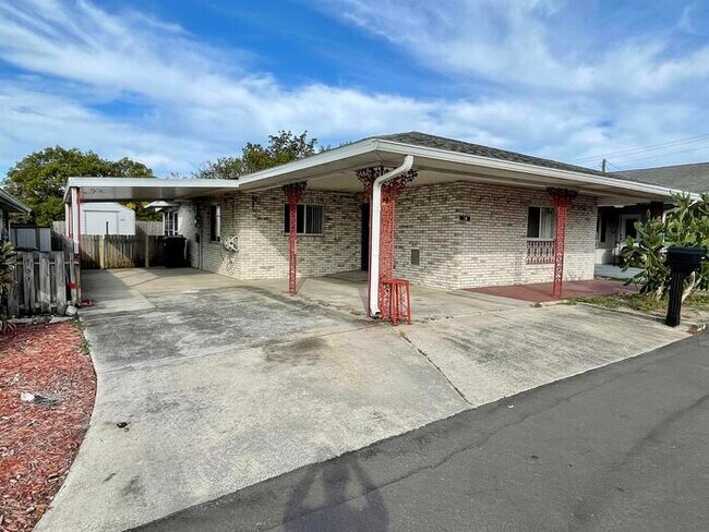 Photo - 3357 Dexter Dell SE