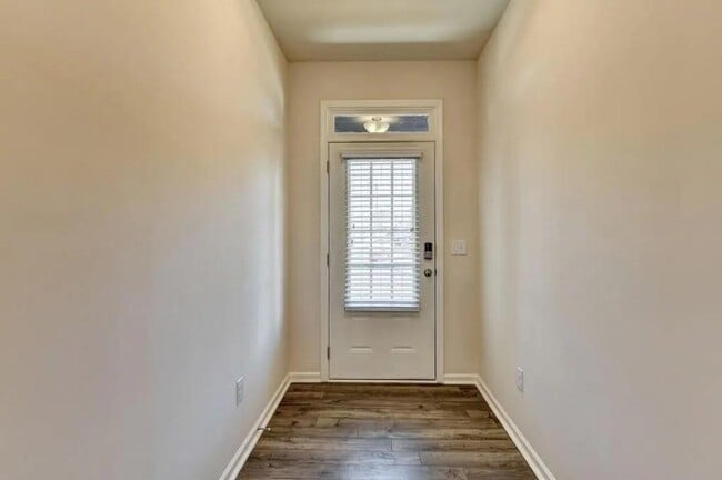 Photo - 162 Valimar Dr