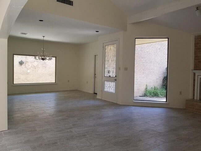 Photo - 12139 Gladewick Dr