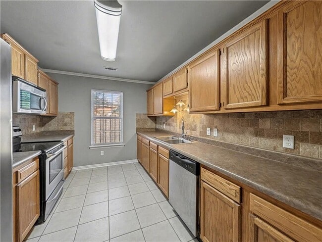 Photo - 3803 SW Carriageway Ave