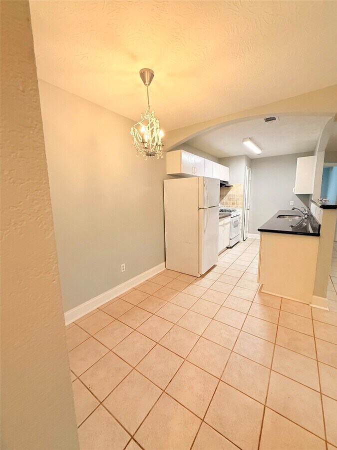 Photo - 320 Willowick St