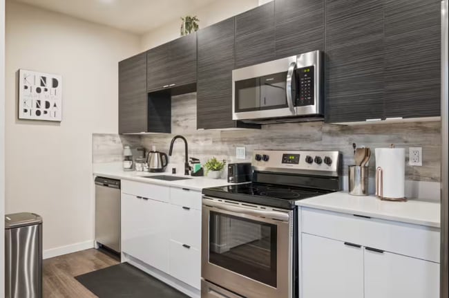 Photo - 8839 Midvale Ave N