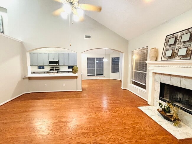 Building Photo - 3759 Heritage Colony Dr