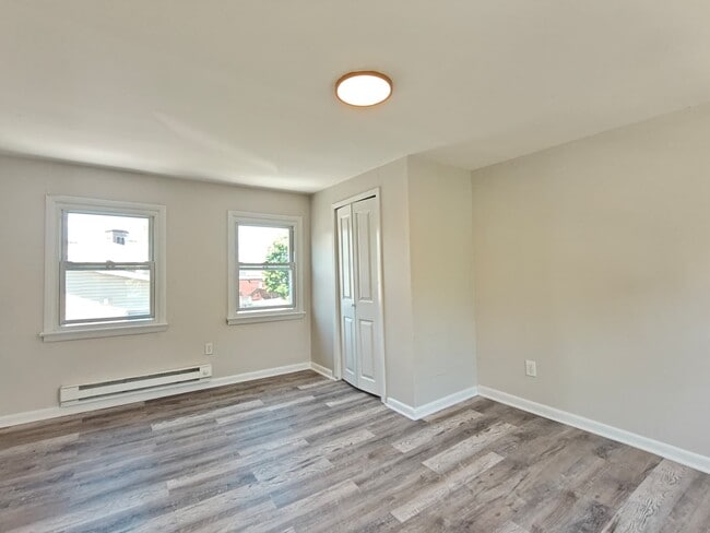 Photo - 317 Borden St Unit 2
