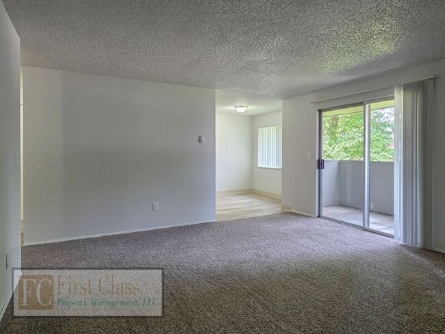 Photo - 1348 NE 186th Ave