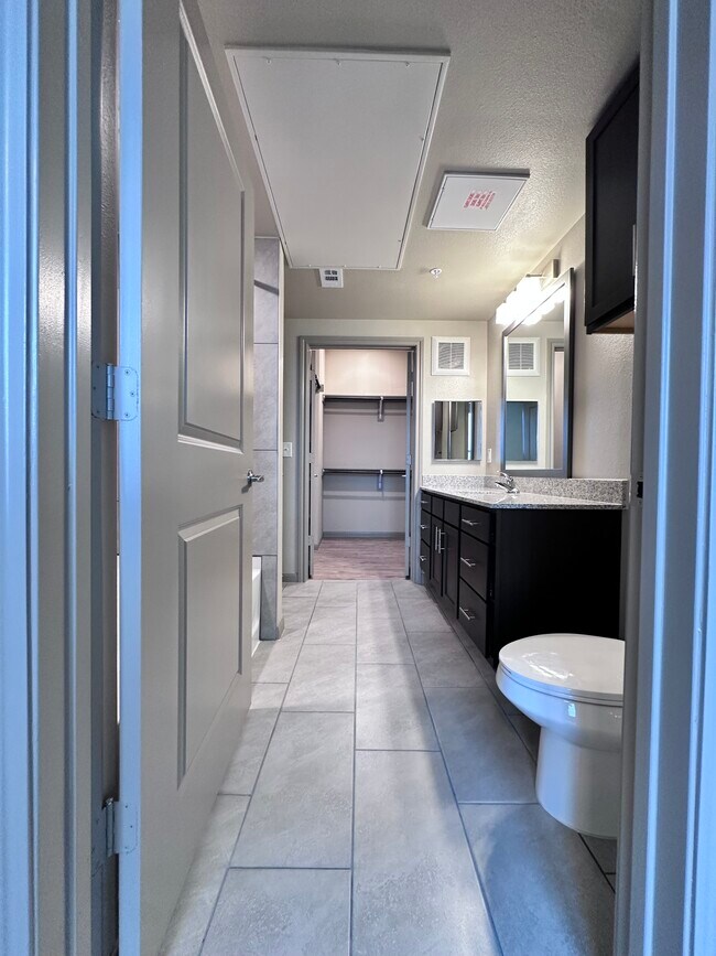 ONE BEDROOM BATHROOM