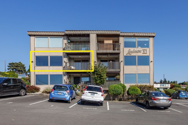 Photo - 813 S 227th Pl Unidad 6