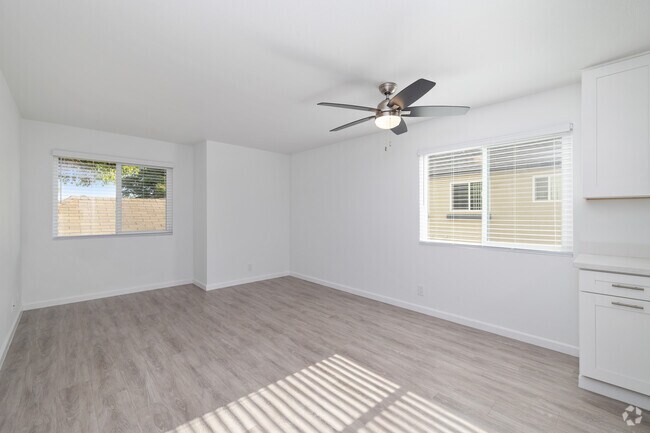 1BR, 1BA - 624SF