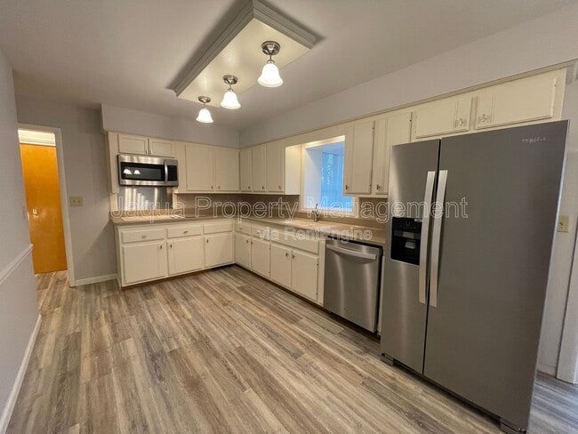 Photo - 7723 Yorktown St