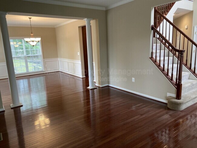 Photo - 121 Riggs Rd