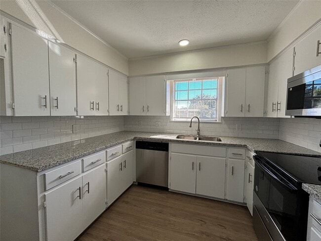Photo - 1009 Lawndale Ave