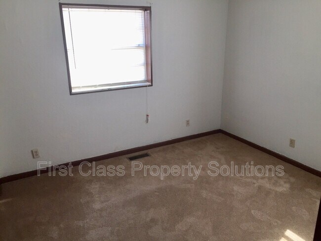 Photo - 704 S Hadden Ave