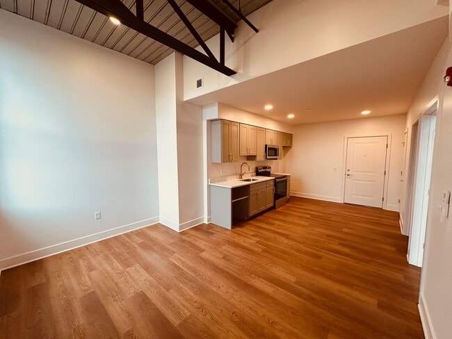 Fox Apartments