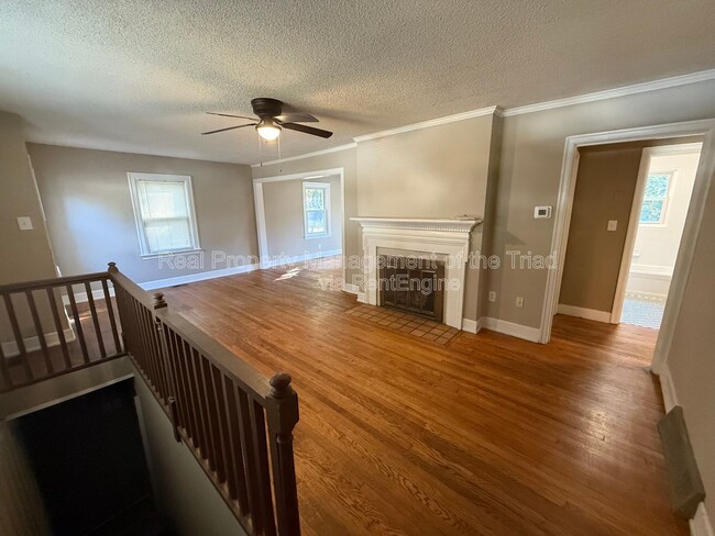 Photo - 2203 Maywood St