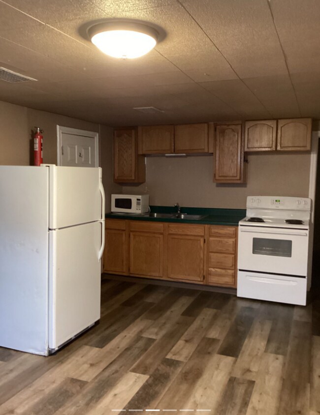 Photo - 172 N 500 W Unit B