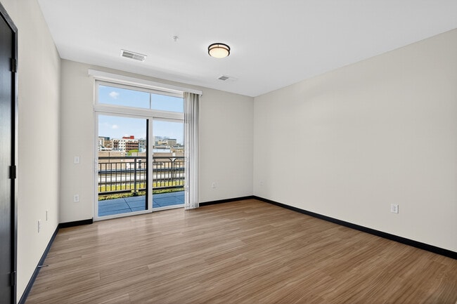 Style R1 Living Room