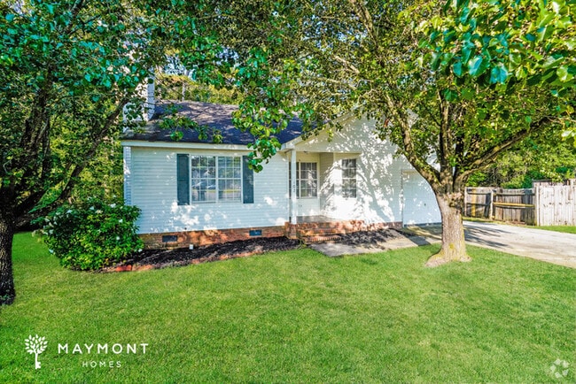 Building Photo - 102 Worrall Dr Rental