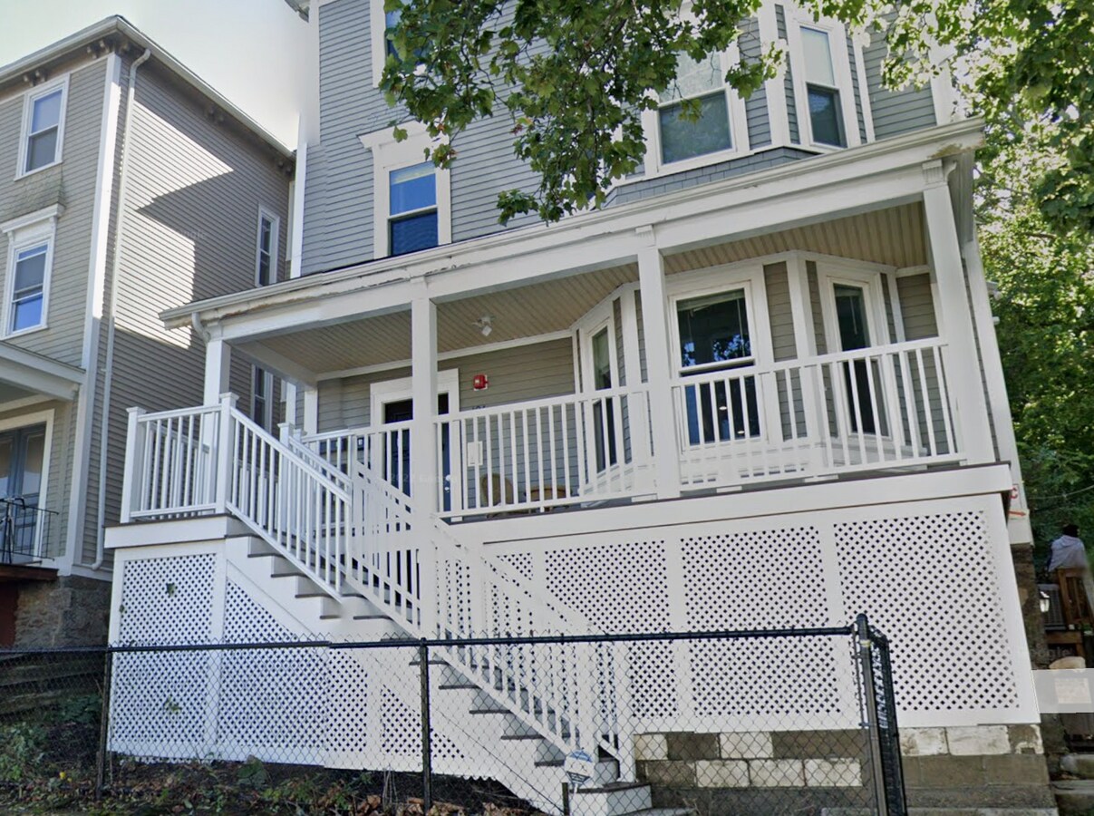 Photo - 194 Hillside St Unit 3