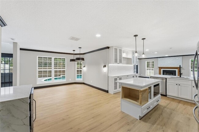 Photo - 14728 Henson Rd