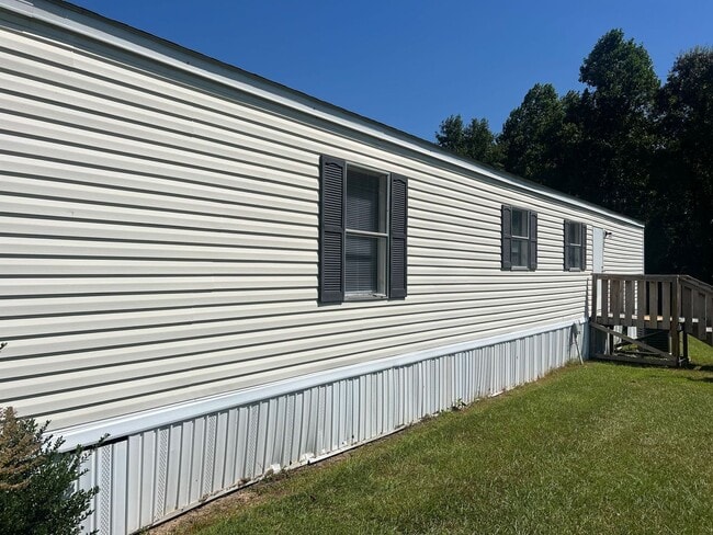 Building Photo - New Carpet & Vinyl Flooring - Pinetops Sin... Rental