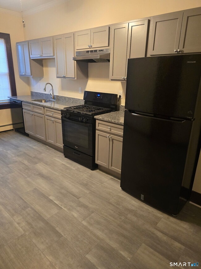 Building Photo - 192 Dwight St Unit 192-1